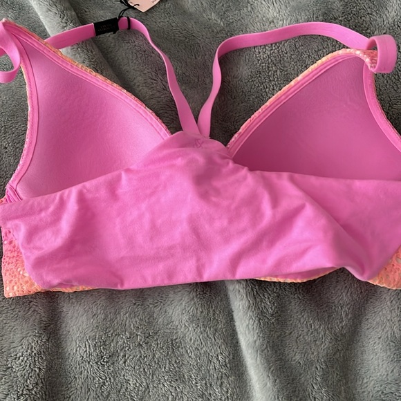 Victoria’s Secret - Picture 6 of 11